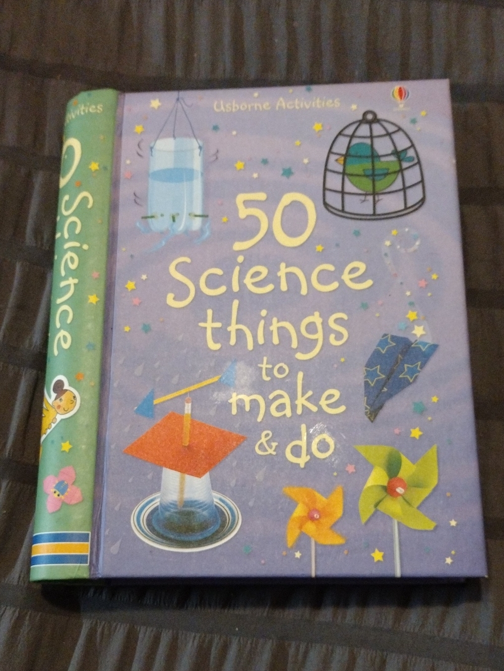 Kids Science Activity Book - Picture 1 of 3